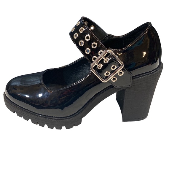 torrid Shoes - NWOB Torrid Log Sole Mary Janes